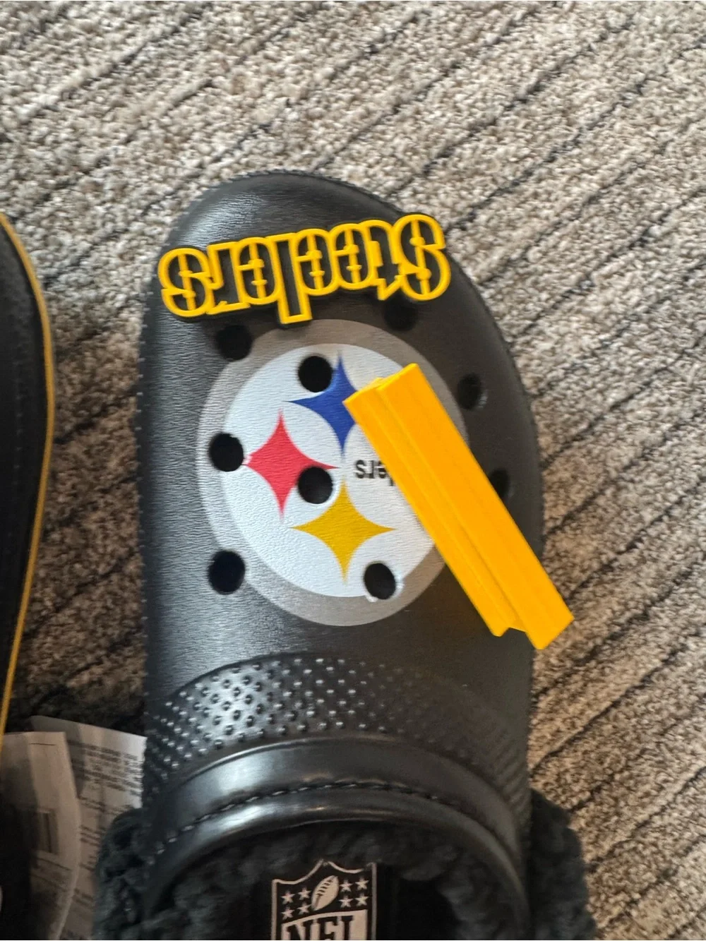 Crocs NFL Pittsburgh Steelers Black Fuzzy Clog size M 9